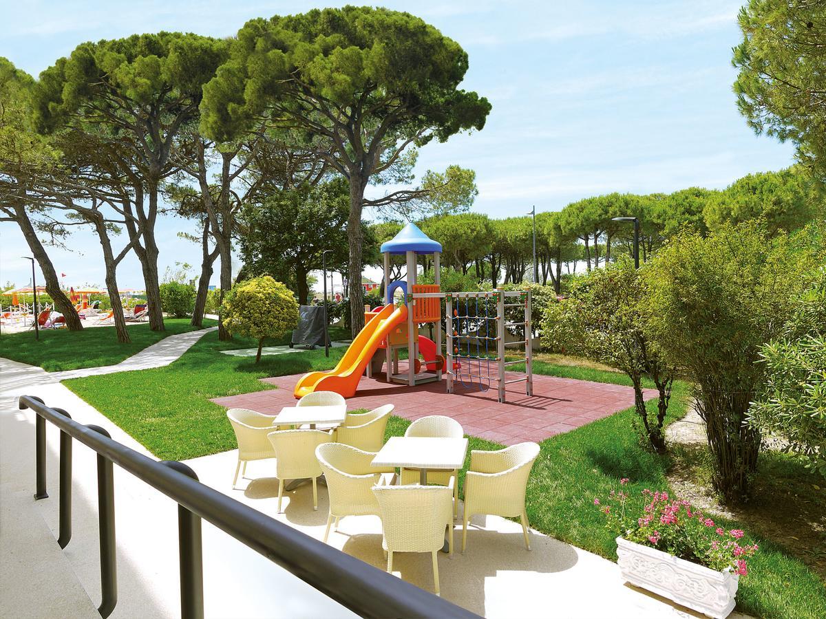 Hotel Bertha Fronte Mare 리도 디 예솔로 외부 사진