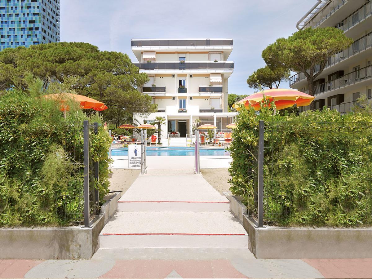 Hotel Bertha Fronte Mare 리도 디 예솔로 외부 사진