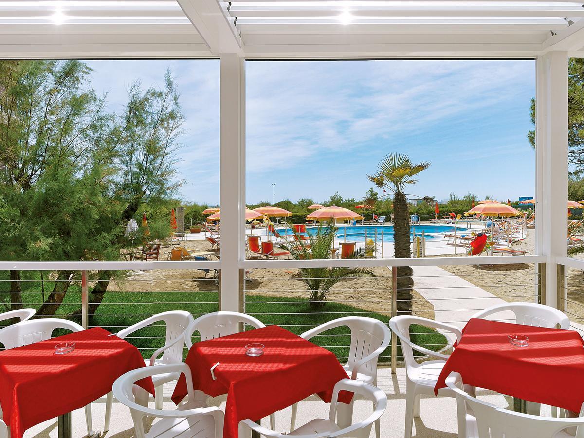 Hotel Bertha Fronte Mare 리도 디 예솔로 외부 사진
