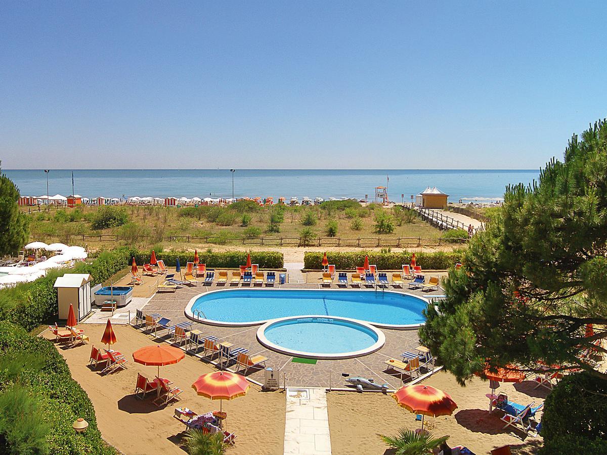 Hotel Bertha Fronte Mare 리도 디 예솔로 외부 사진