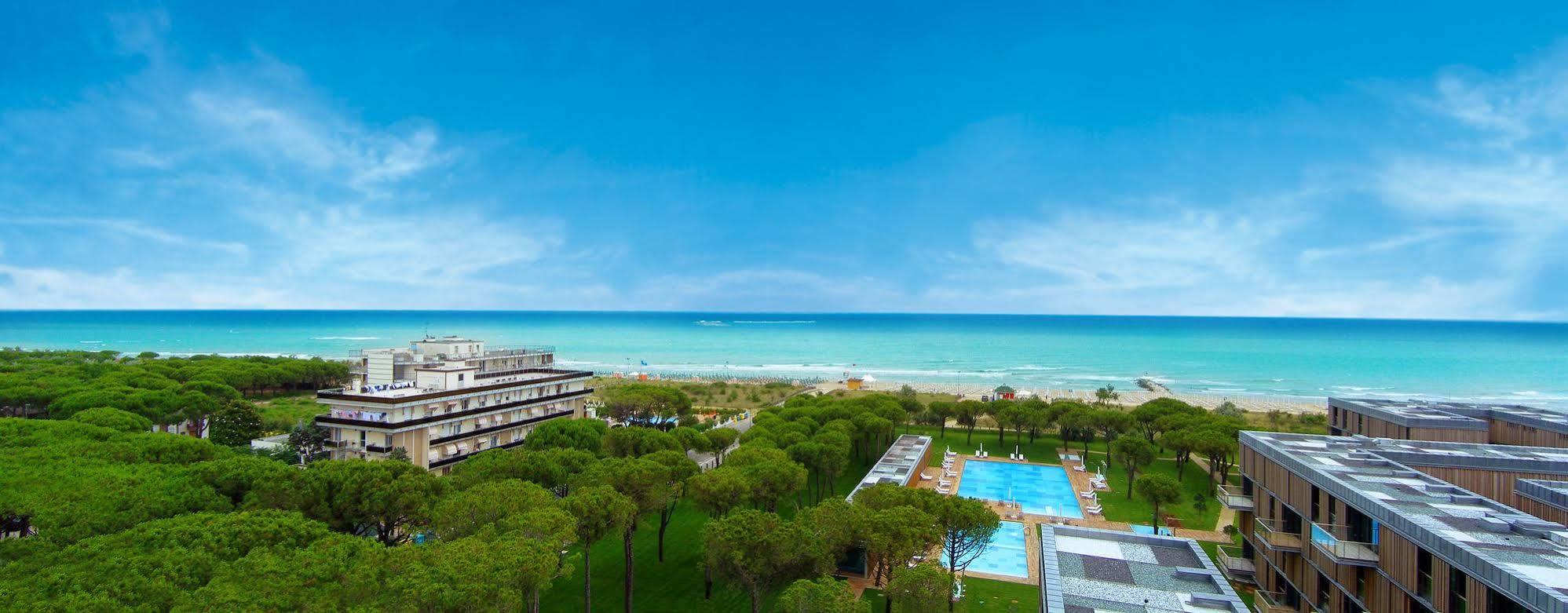 Hotel Bertha Fronte Mare 리도 디 예솔로 외부 사진