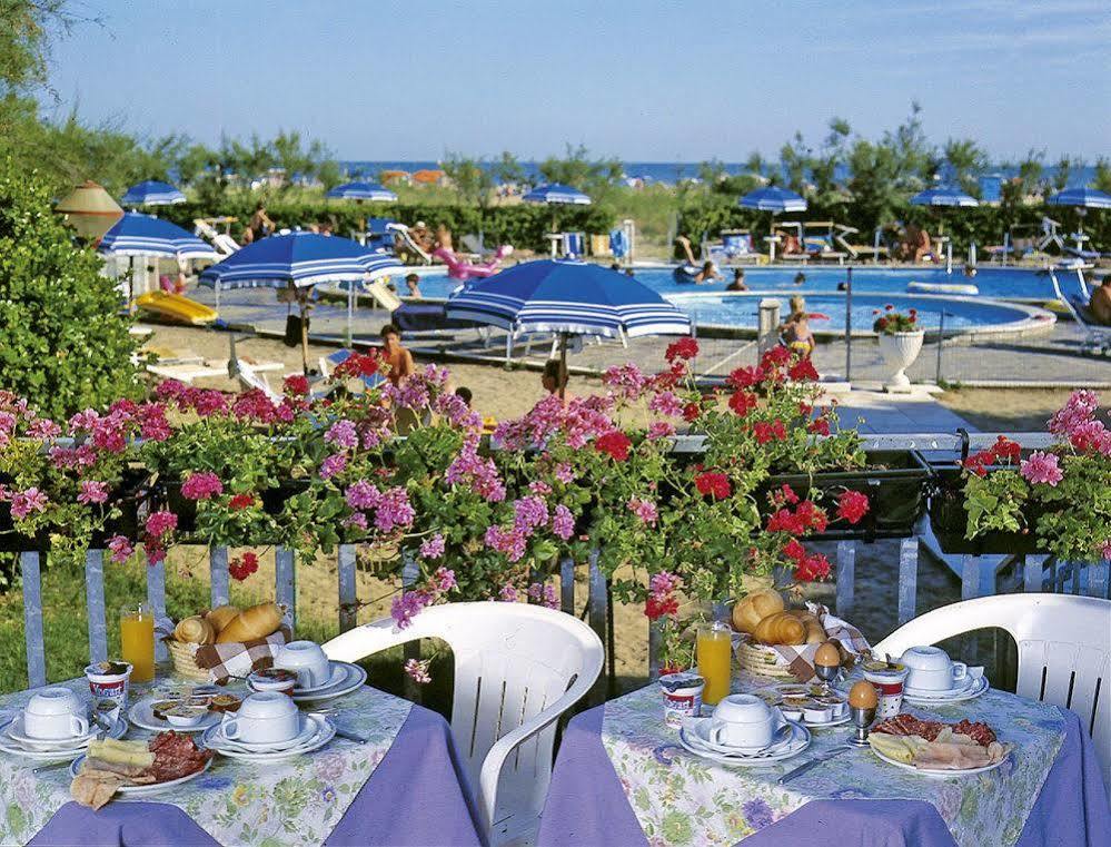 Hotel Bertha Fronte Mare 리도 디 예솔로 외부 사진