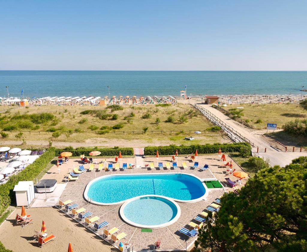 Hotel Bertha Fronte Mare 리도 디 예솔로 외부 사진